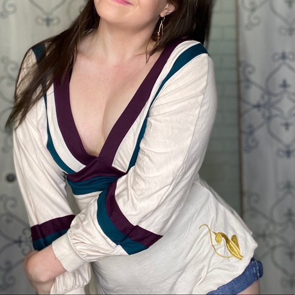 Baby Phat Tops - Original 2000’s Baby Phat V-Neck Long Sleeve Top